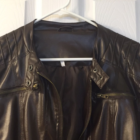 Convertible Jacket - Picture 8 of 8